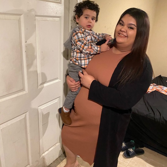 Meet your Posher, Ariana - Picture 1 of 1